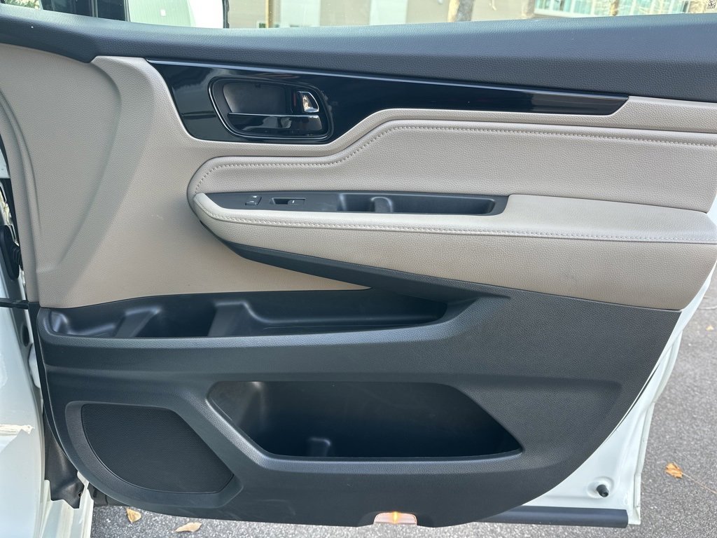 Used 2018 Honda Odyssey Elite image 16
