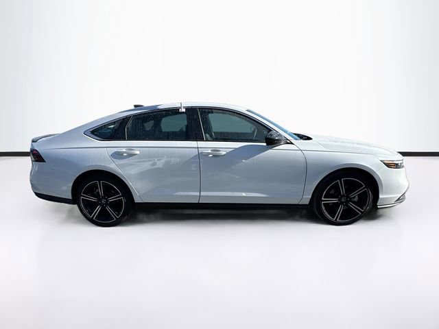Used 2025 Honda Accord Sport image 9