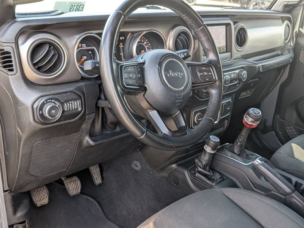 Used 2020 Jeep Wrangler Sport AWD/4WD image 30