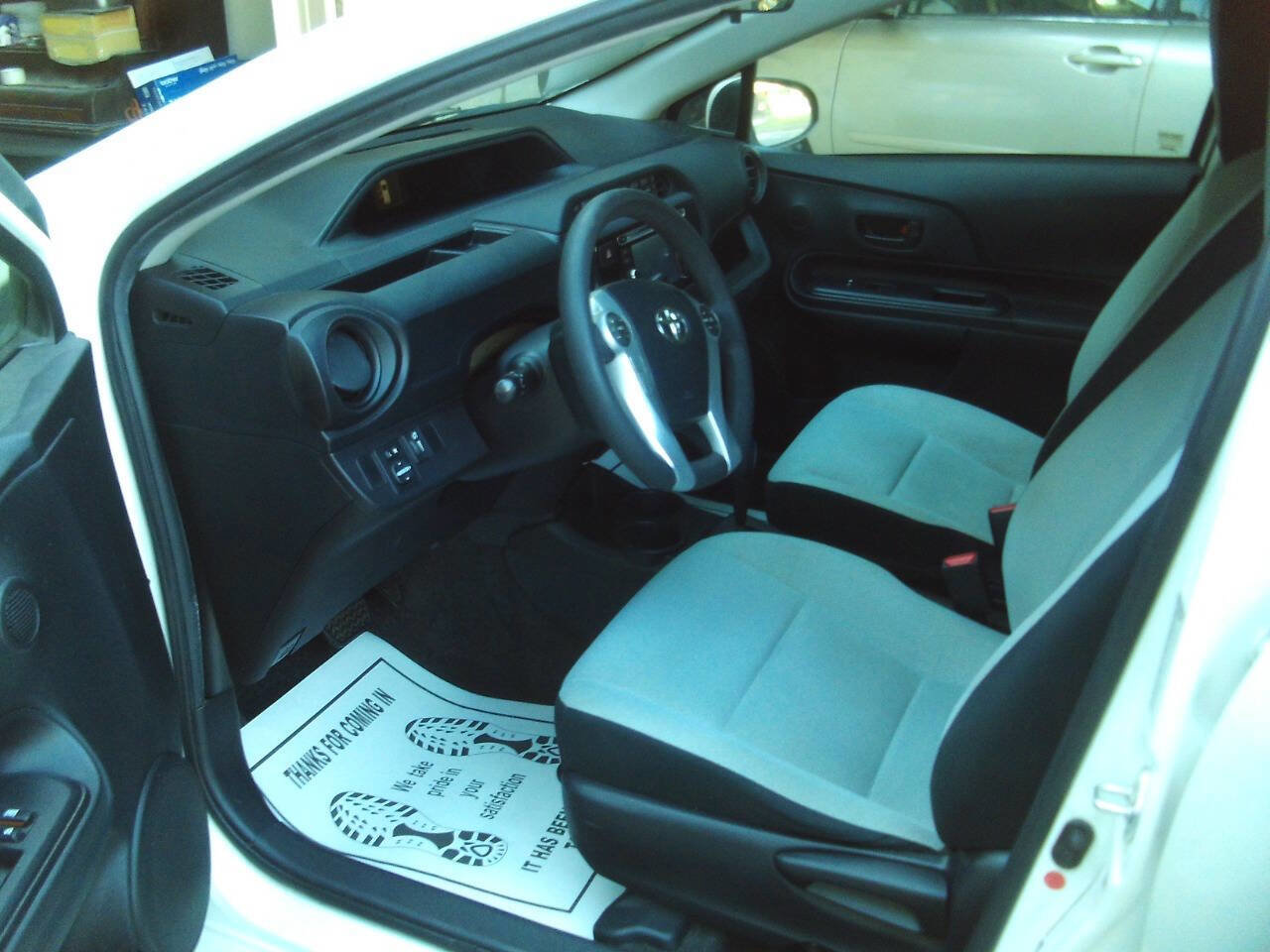 Used 2015 Toyota Prius C One FWD image 15