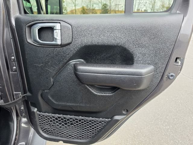 Used 2021 Jeep Gladiator Mojave image 16