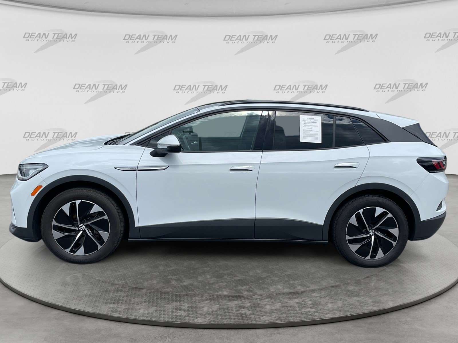 Used 2022 Volkswagen ID.4 Pro S RWD image 4
