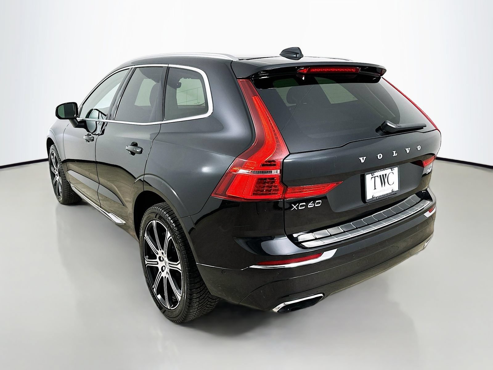 Used 2019 Volvo XC60 T6 Inscription w/ Protection Package Premier AWD/4WD image 7