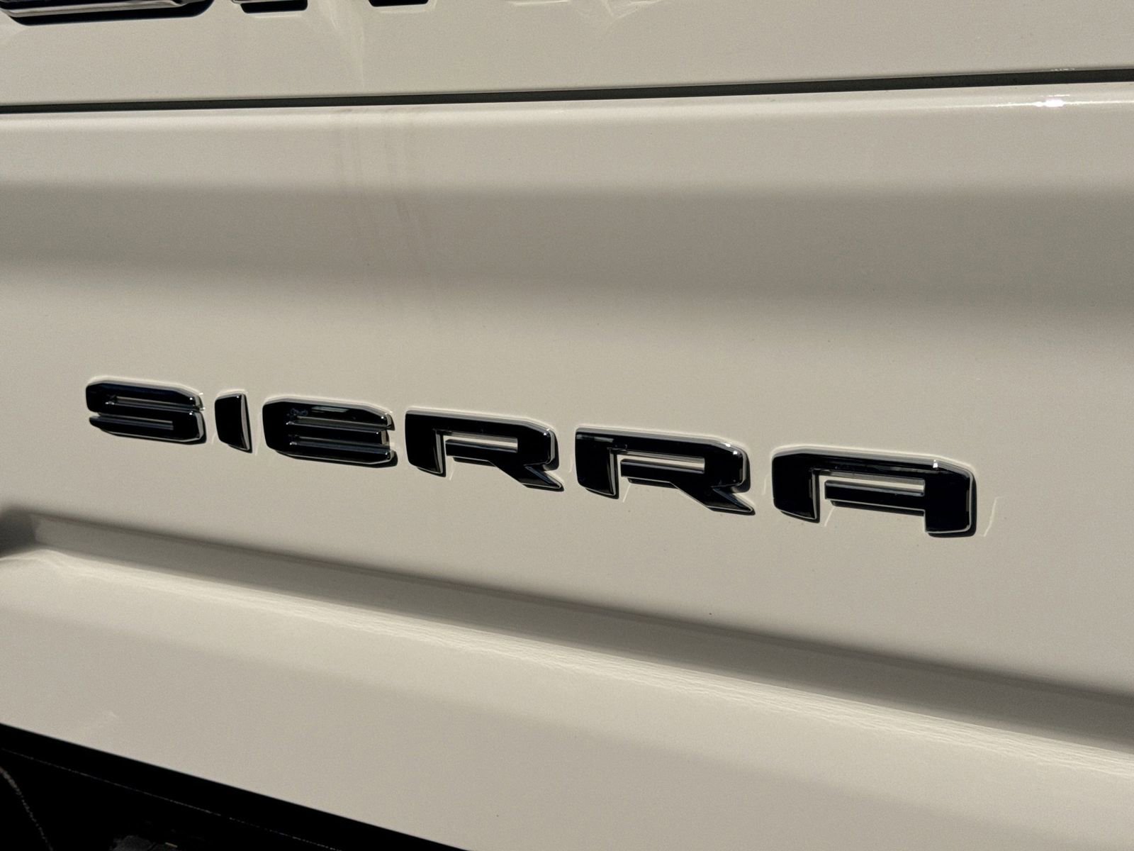 Used 2021 GMC Sierra 2500 AT4 w/ AT4 Premium Plus Package AWD/4WD image 14