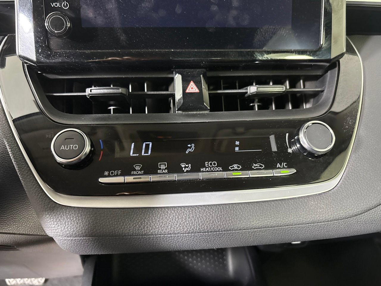 Used 2024 Toyota Corolla LE FWD image 19