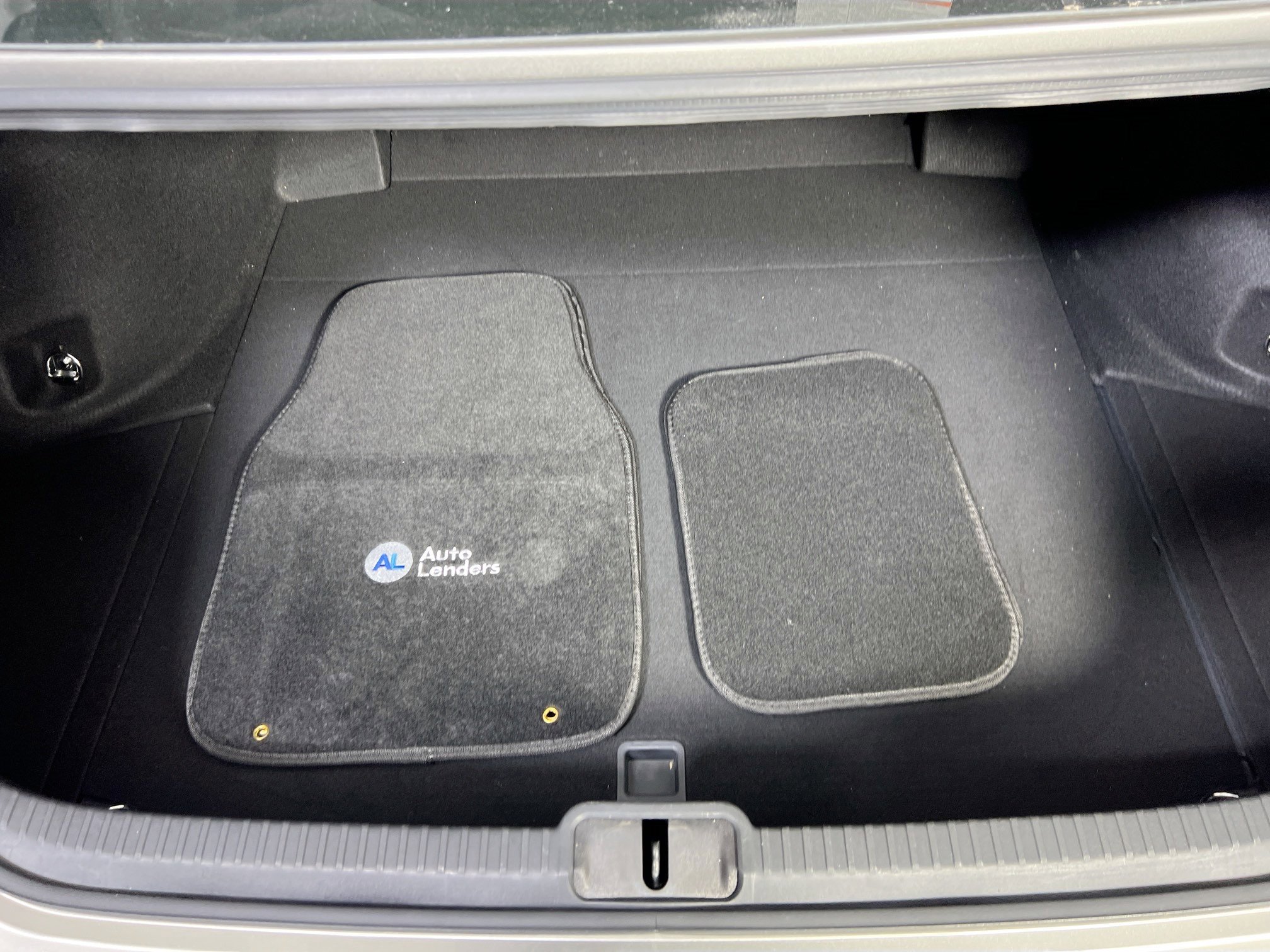 Used 2021 Lexus ES 300h Ultra Luxury w/ Accessory Package 2 image 27