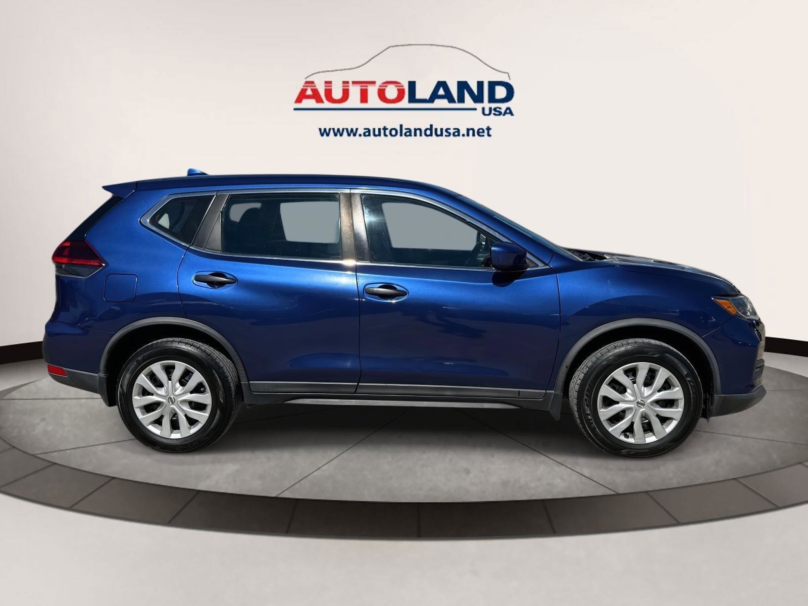 Used 2019 Nissan Rogue S image 3