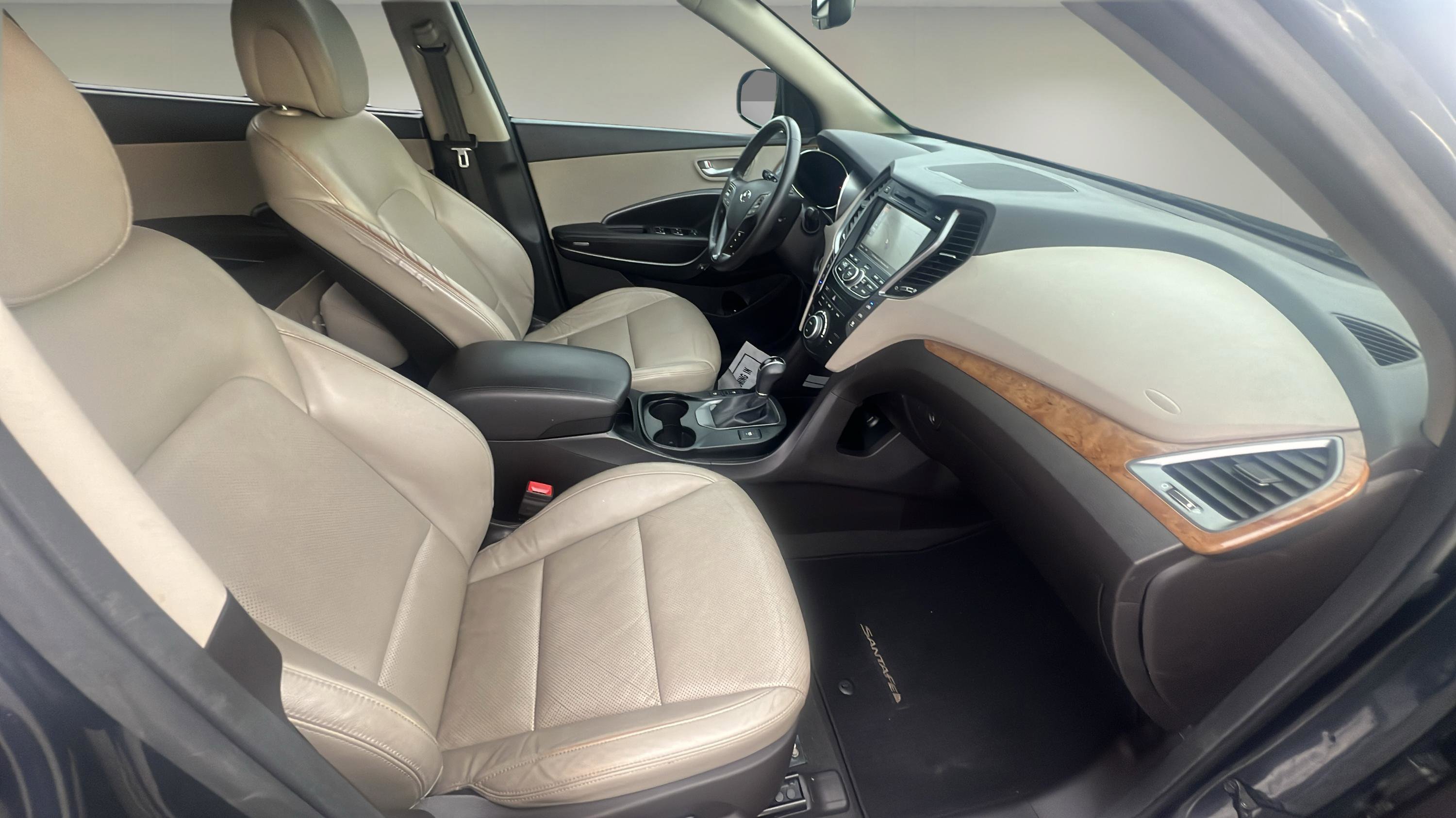 Used 2016 Hyundai Santa Fe SE w/ Option Group 03 image 13