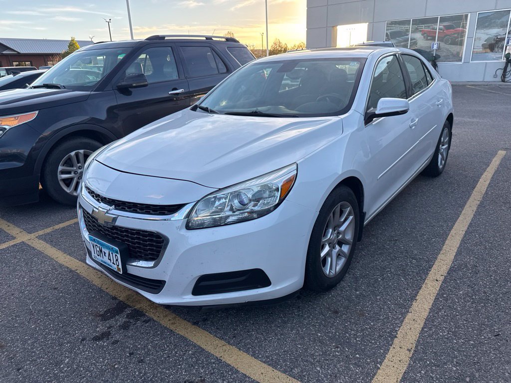 Used 2015 Chevrolet Malibu LT FWD image 3