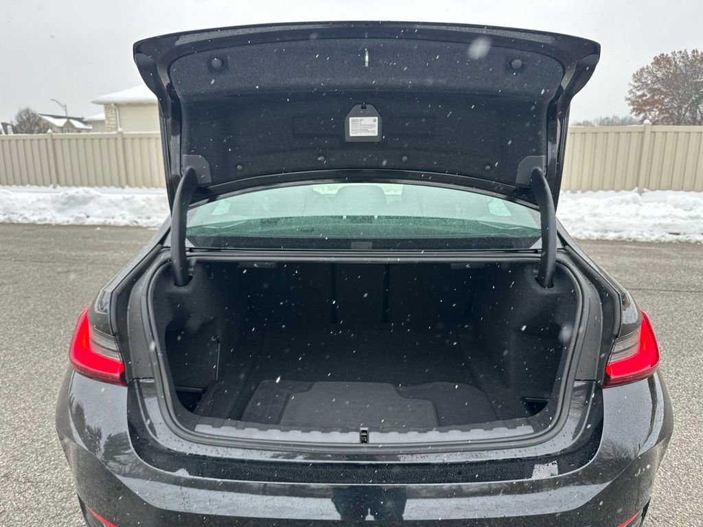 Certified 2024 BMW 330i xDrive Sedan w/ Premium Package image 27