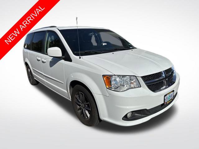 Used 2017 Dodge Grand Caravan SXT w/ Driver Convenience Group