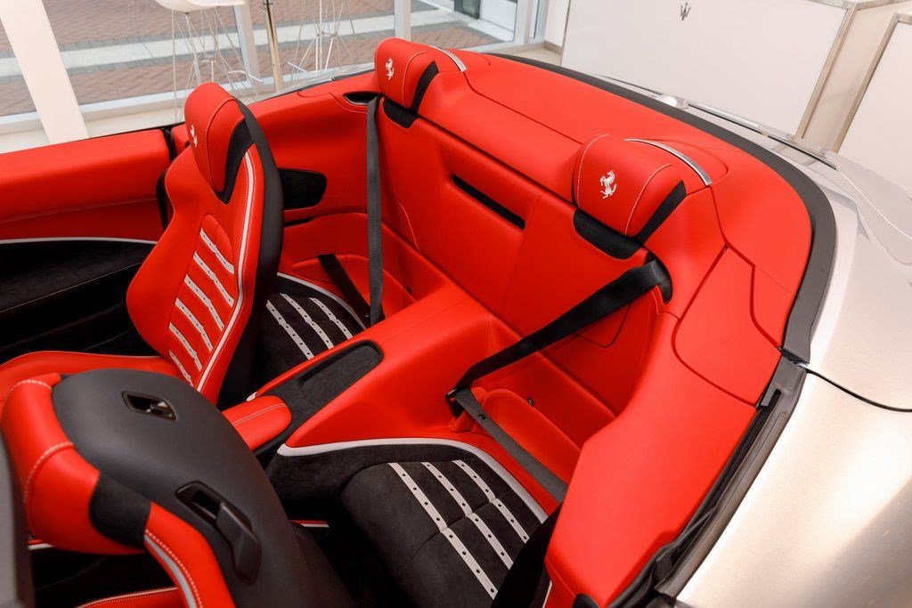 Used 2024 Ferrari Roma Spider RWD image 35