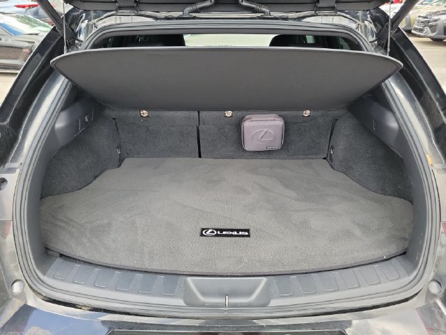 Used 2024 Lexus UX 250h FWD w/ Premium Package image 18