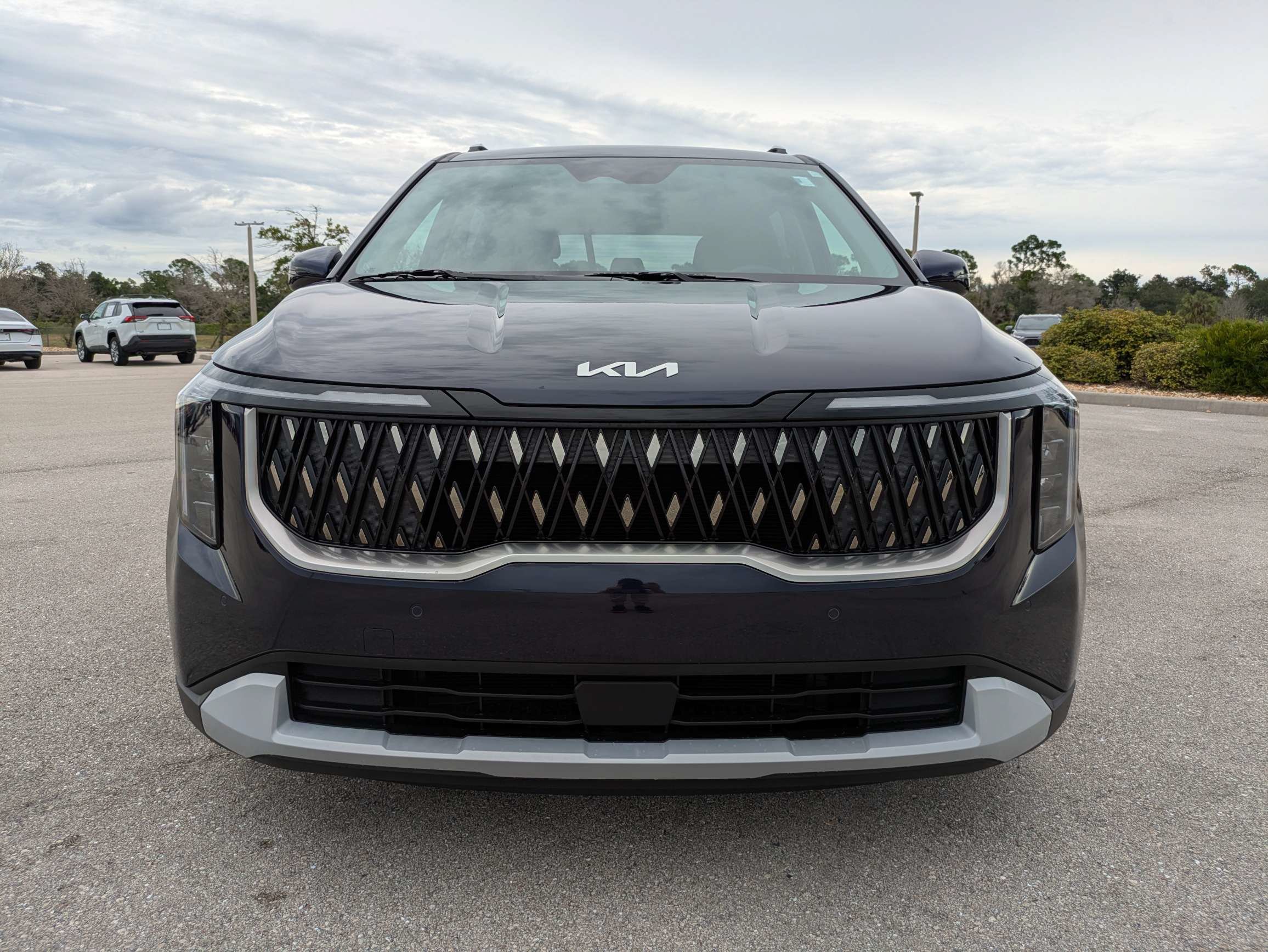 Certified 2026 Kia Carnival EX FWD image 9