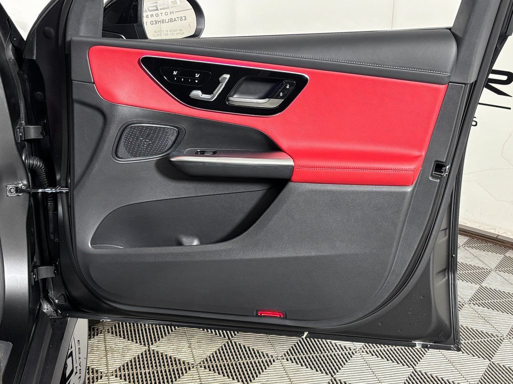 Certified 2026 Mercedes-Benz GLC 43 AMG 4MATIC image 30