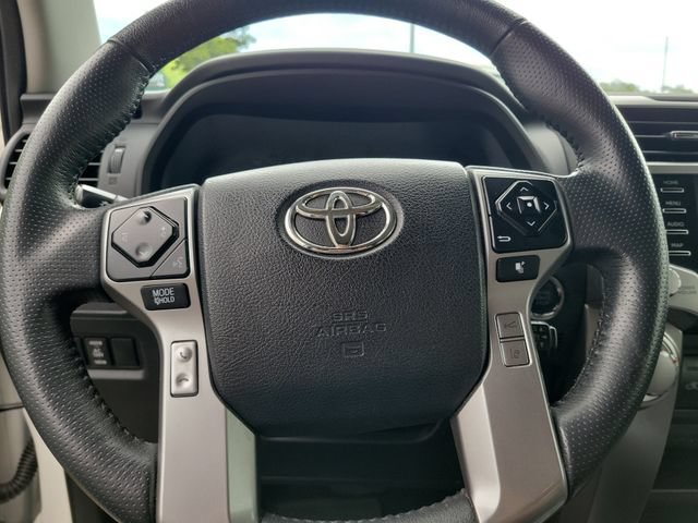 Used 2020 Toyota 4Runner SR5 Premium w/ Moonroof Package AWD/4WD image 19
