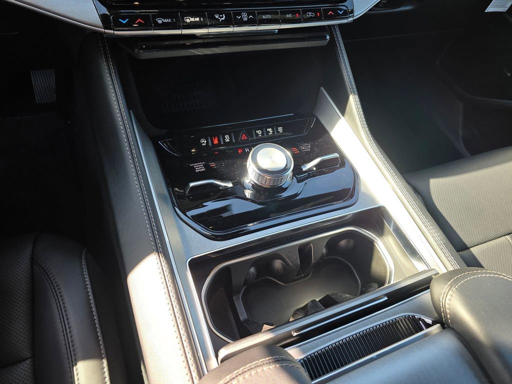 New 2026 Jeep Grand Wagoneer Limited AWD/4WD image 24