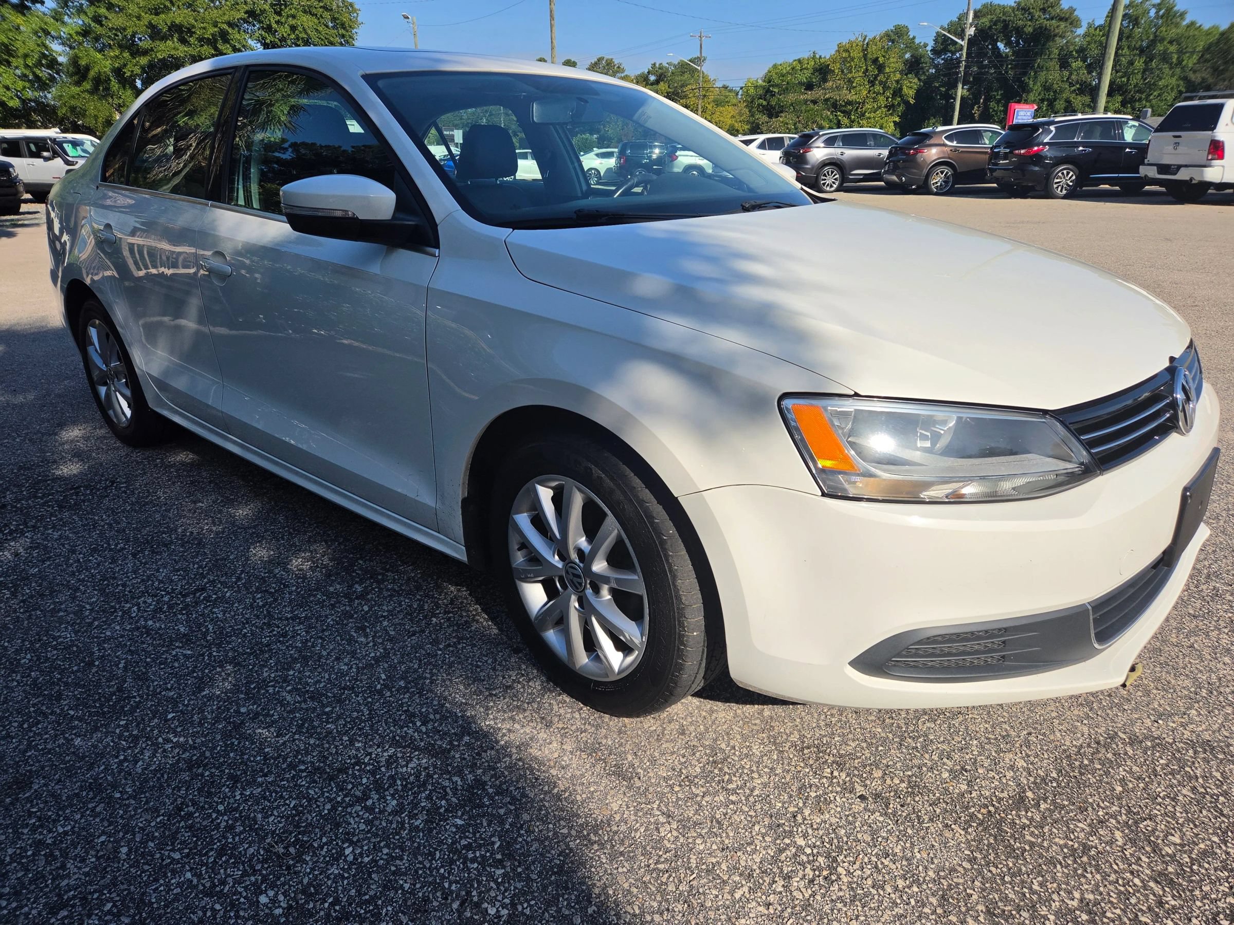 Used 2013 Volkswagen Jetta SE FWD image 3