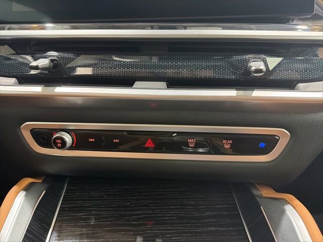 Certified 2024 BMW X6 xDrive40i w/ Parking Assistance Package image 36