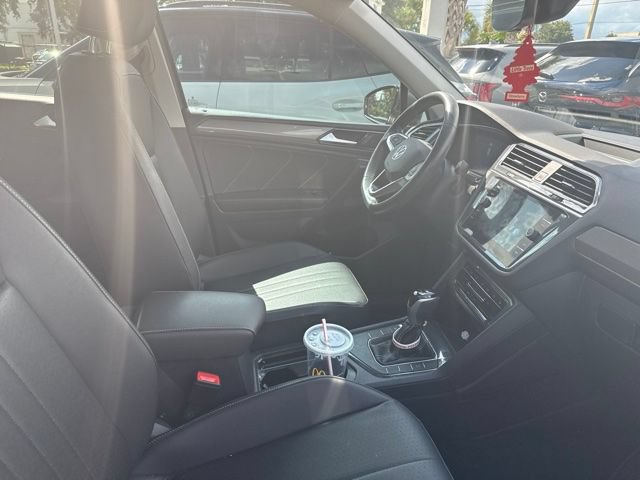 Certified 2023 Volkswagen Tiguan SE w/ Panoramic Sunroof Package FWD image 13