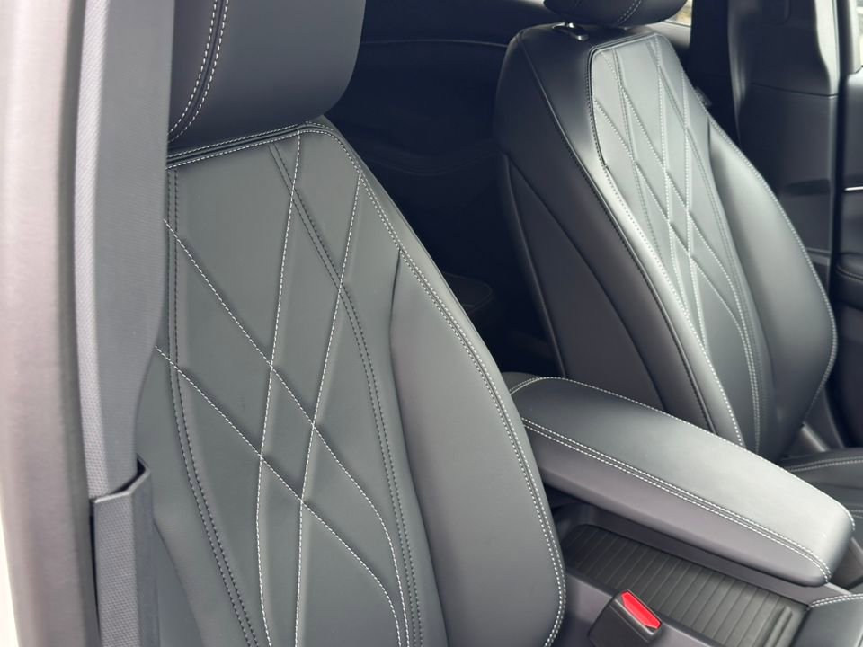 New 2025 Ford Mustang Mach-E Select w/ Comfort Package Lite AWD/4WD image 11