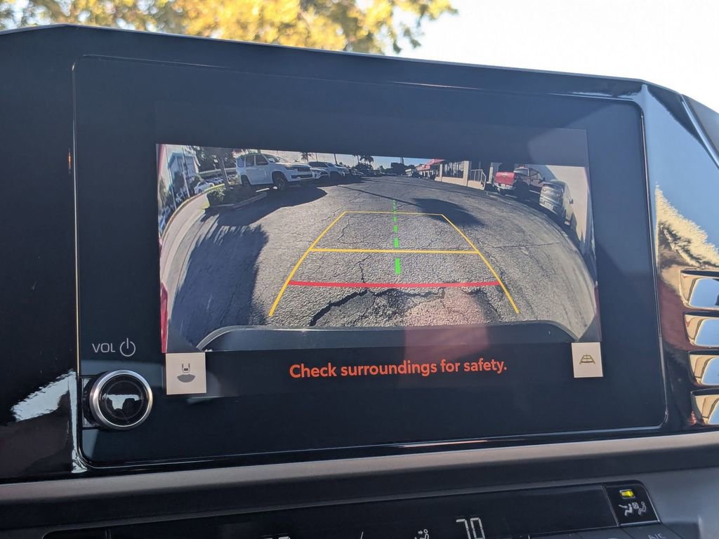 Used 2025 Toyota Camry LE image 18