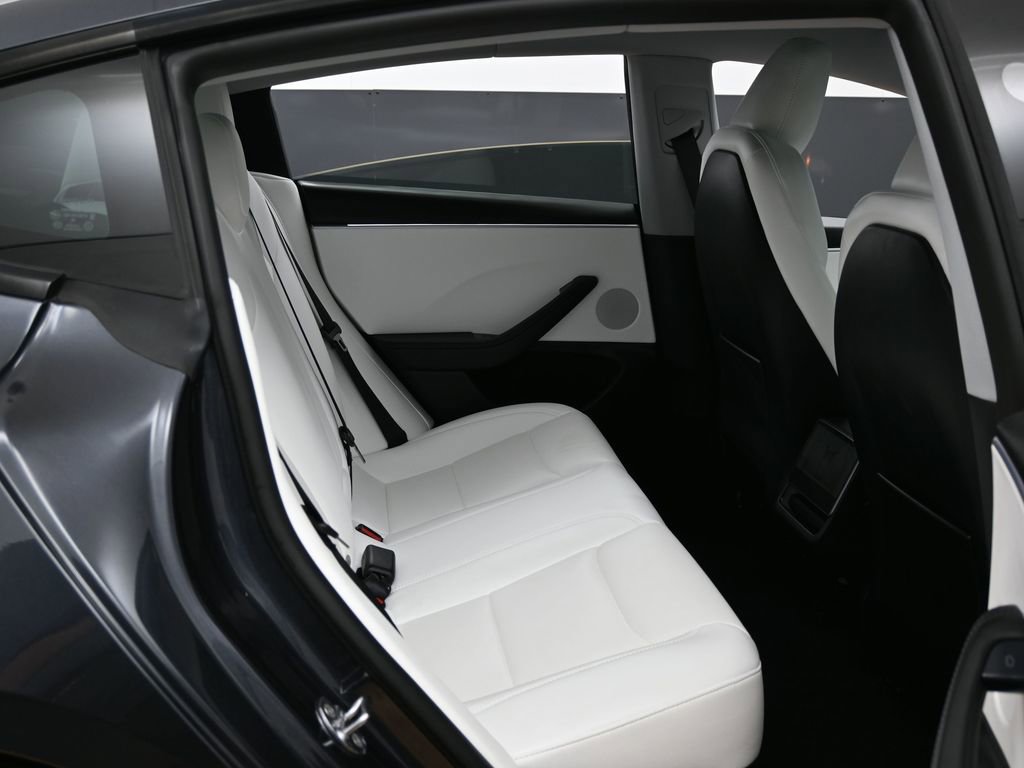 Used 2025 Tesla Model 3 Long Range image 38