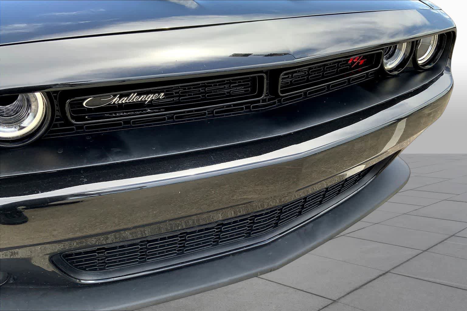 Used 2019 Dodge Challenger R/T Scat Pack w/ Dynamics Package RWD image 30