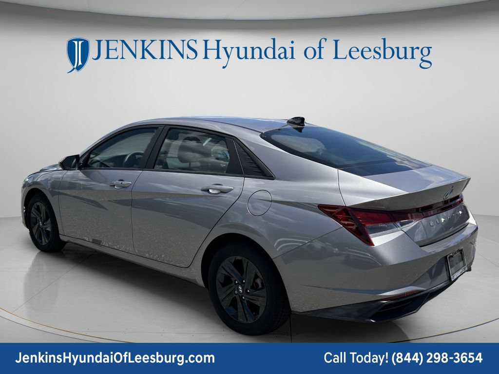 Certified 2023 Hyundai Elantra SEL w/ Preferred Accessory Package FWD image 7