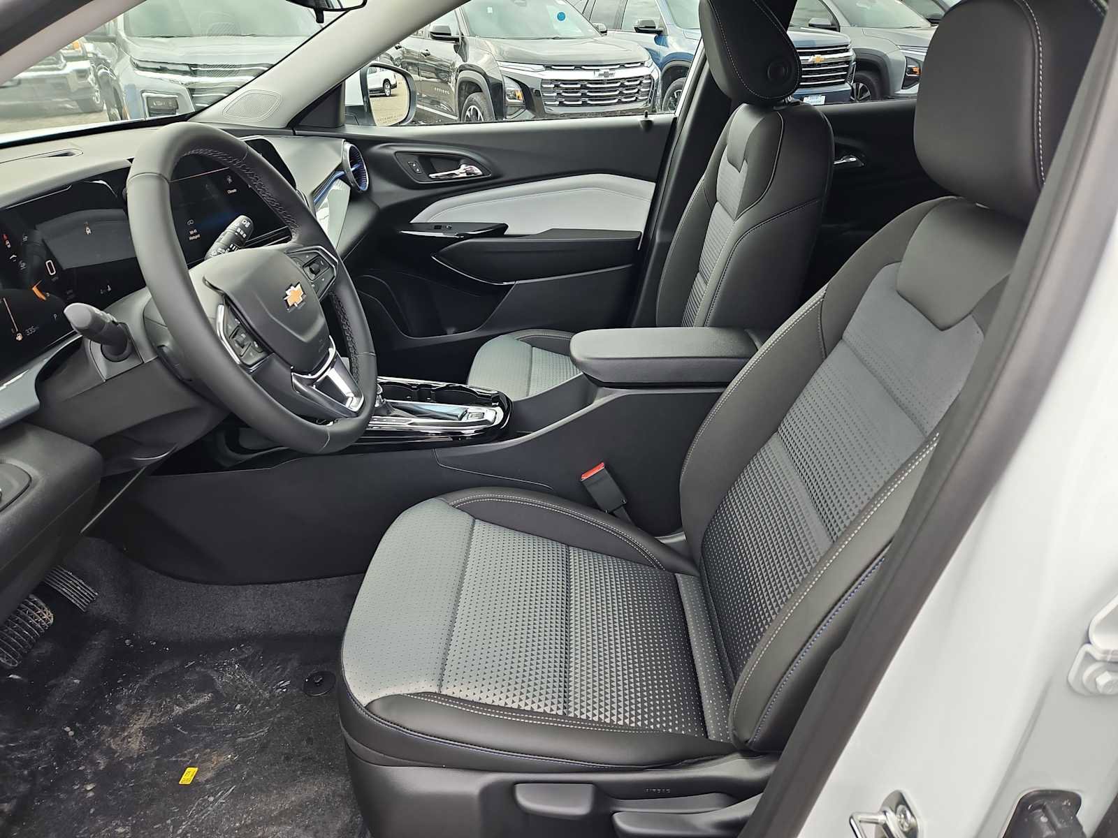 New 2026 Chevrolet Trax LT w/ Driver Confidence Package image 8