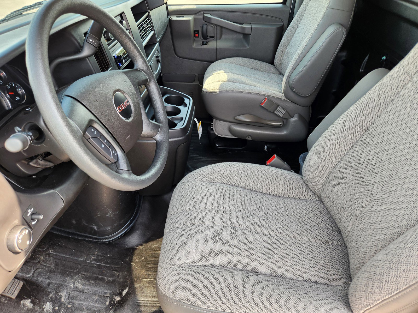 New 2025 GMC Savana 2500 Extended w/ Driver Convenience Package image 9