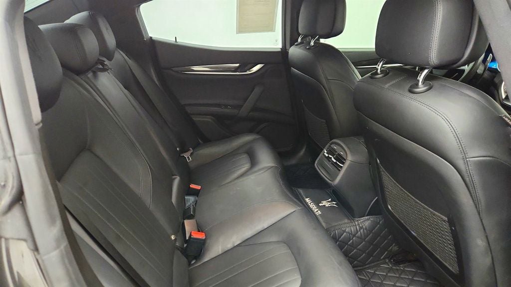 Used 2017 Maserati Ghibli RWD image 23