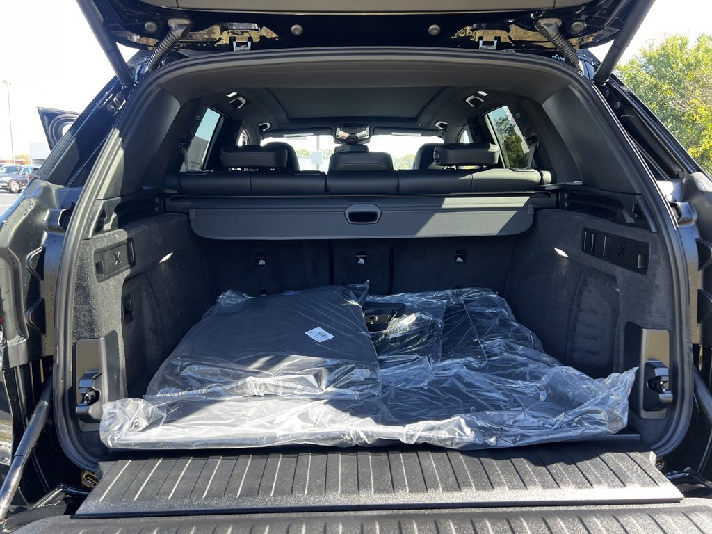 New 2026 BMW X5 sDrive40i image 17