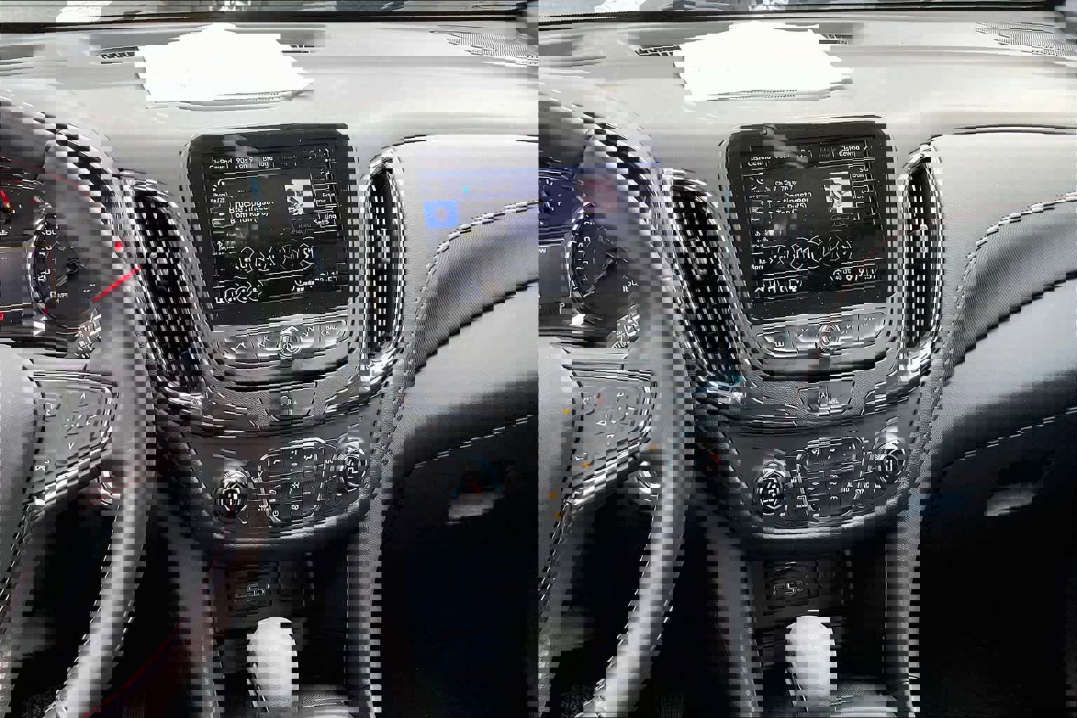 Used 2023 Chevrolet Equinox RS w/ RS Leather Package image 7