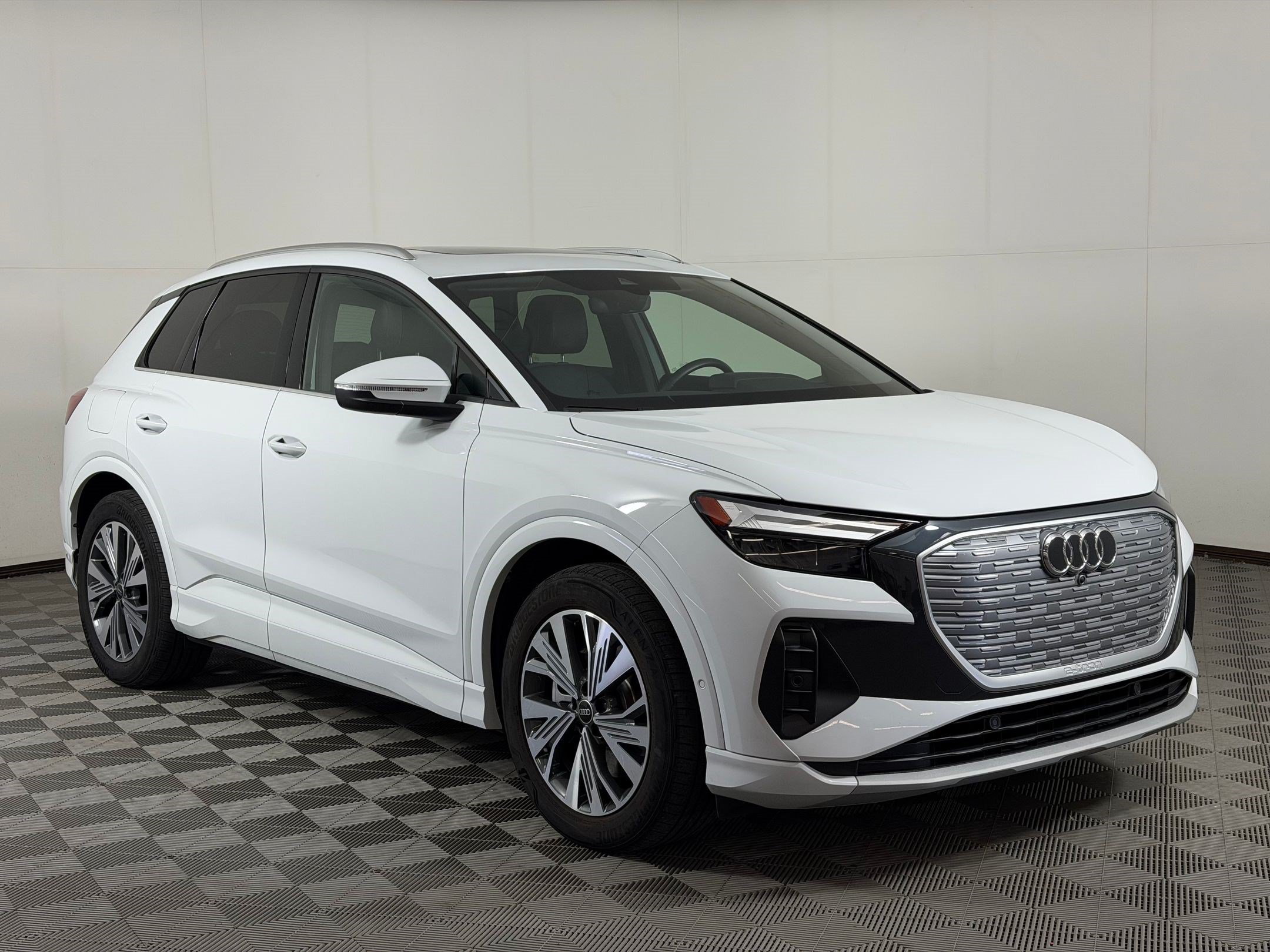 Certified 2023 Audi Q4 e-tron Premium w/ Premium Plus RWD image 7