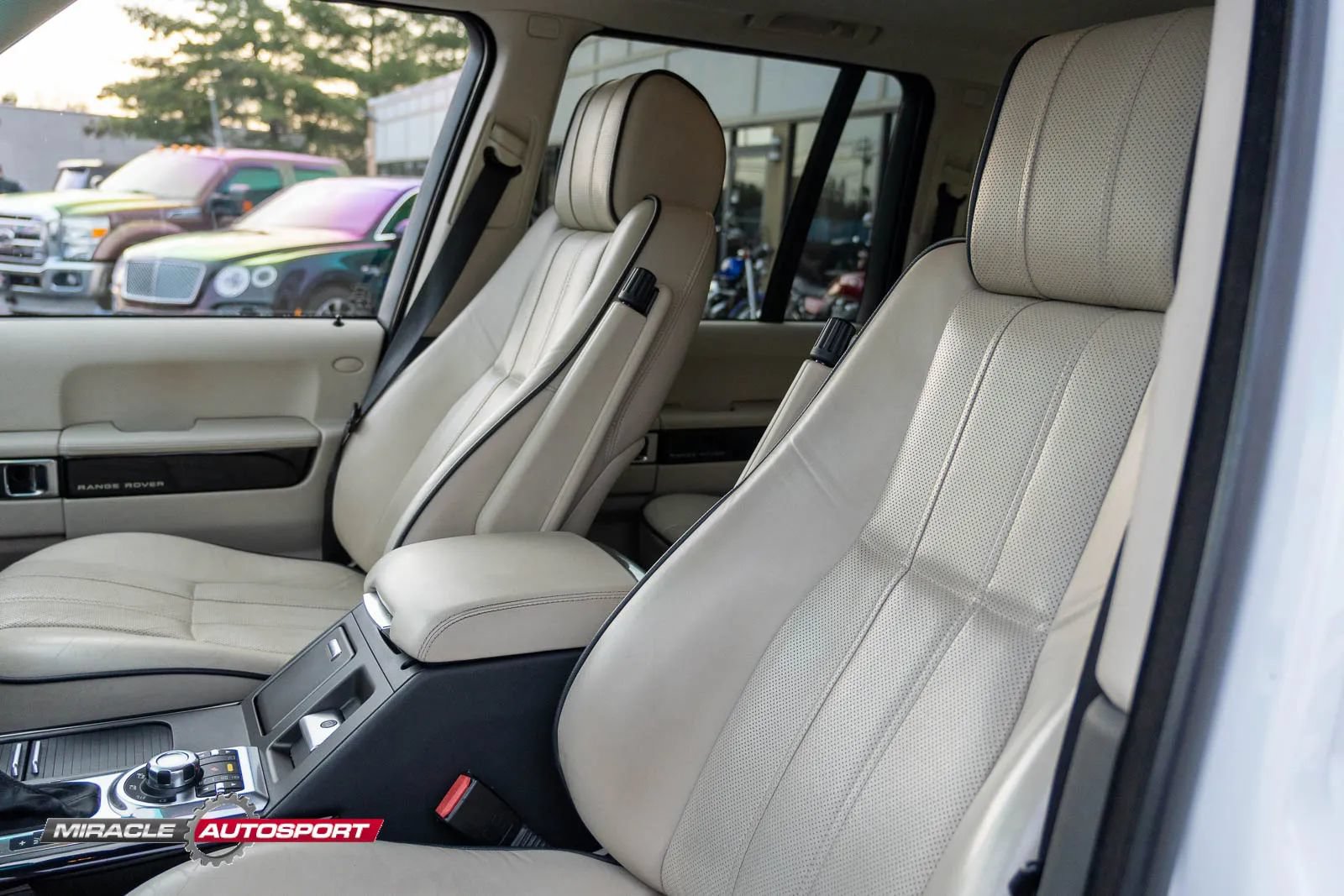 Used 2012 Land Rover Range Rover Supercharged AWD/4WD image 17
