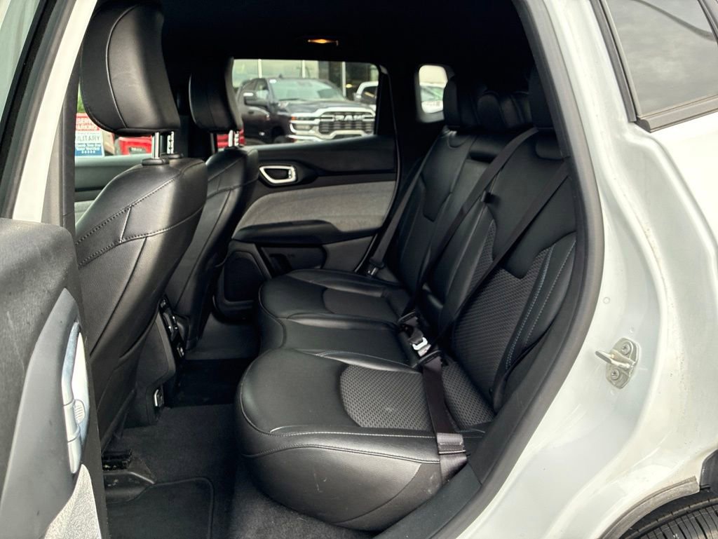 Used 2024 Jeep Compass Latitude AWD/4WD image 20
