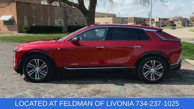 Used 2024 Cadillac Lyriq Luxury RWD image 5