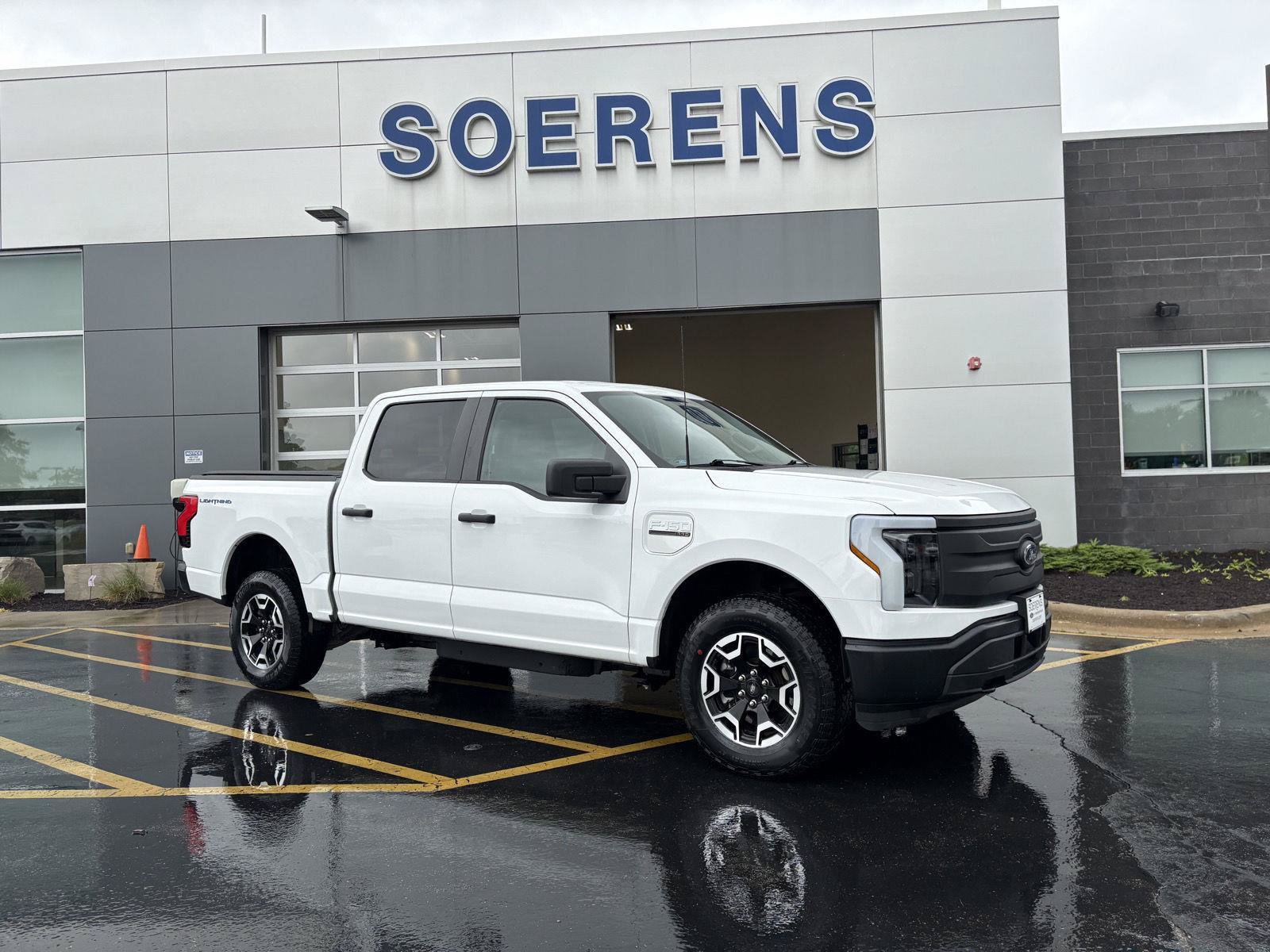 Used 2022 Ford F150 Lightning Pro AWD/4WD image 1