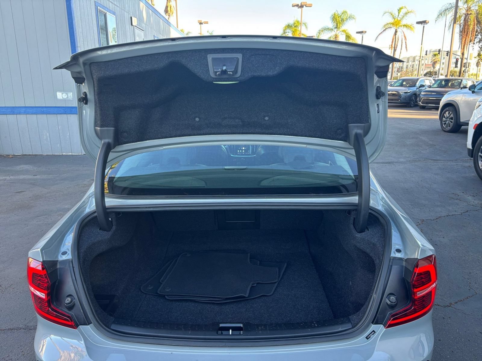 Used 2024 Volvo S60 B5 Core FWD image 31