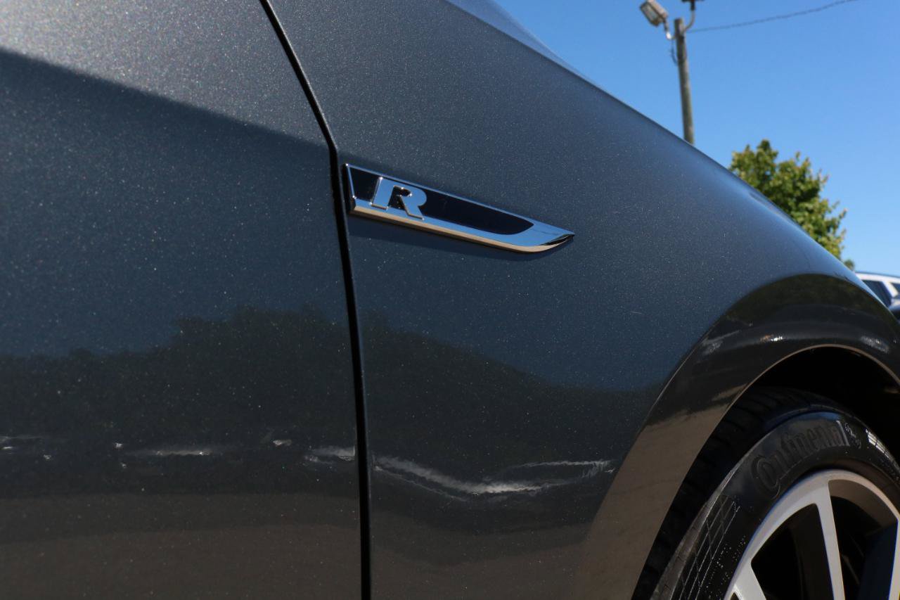 Used 2019 Volkswagen Golf 4-Door AWD/4WD image 9