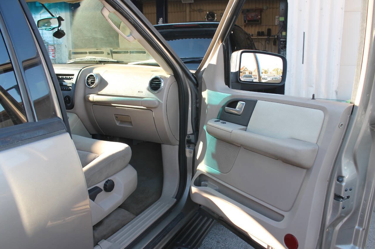 Used 2003 Ford Expedition XLT RWD image 34
