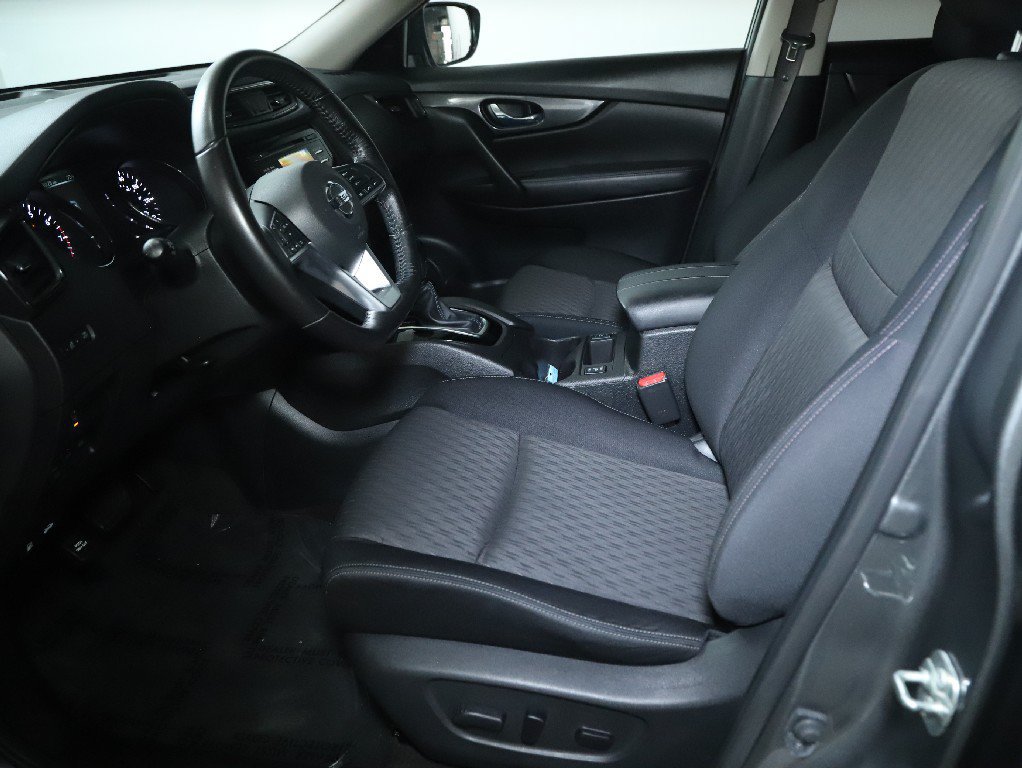 Used 2017 Nissan Rogue SV w/ Sun & Sound Touring Package AWD/4WD image 20