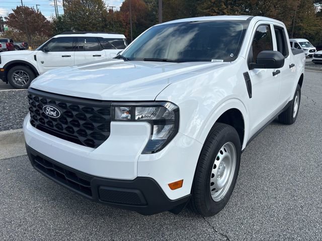 New 2025 Ford Maverick XL image 4