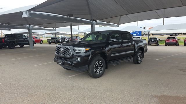 Used 2022 Toyota Tacoma TRD Sport w/ Technology Package AWD/4WD image 2