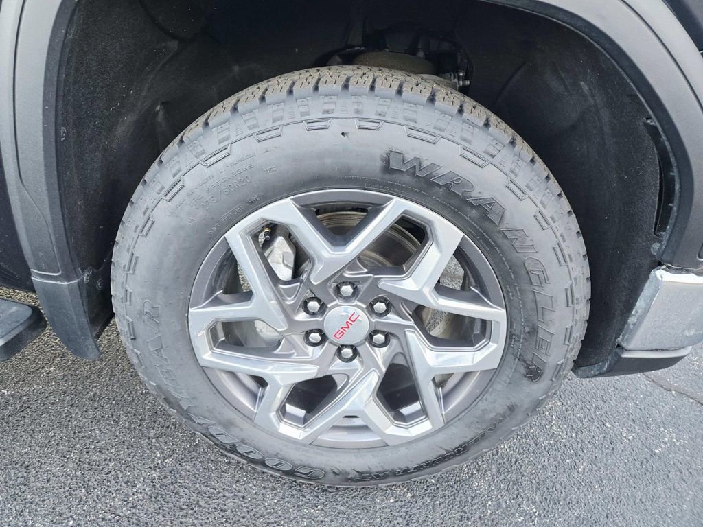 Used 2023 GMC Sierra 1500 SLT w/ SLT Premium Plus Package image 22