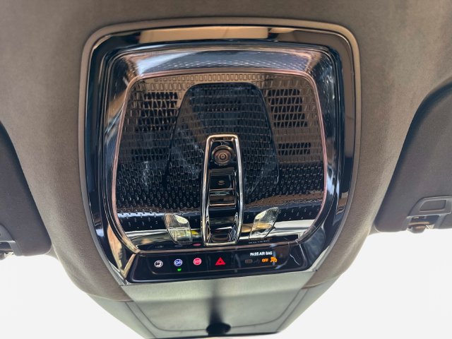 New 2026 Cadillac Escalade IQL Sport 2 w/ LPO, ONYX Package AWD/4WD image 23