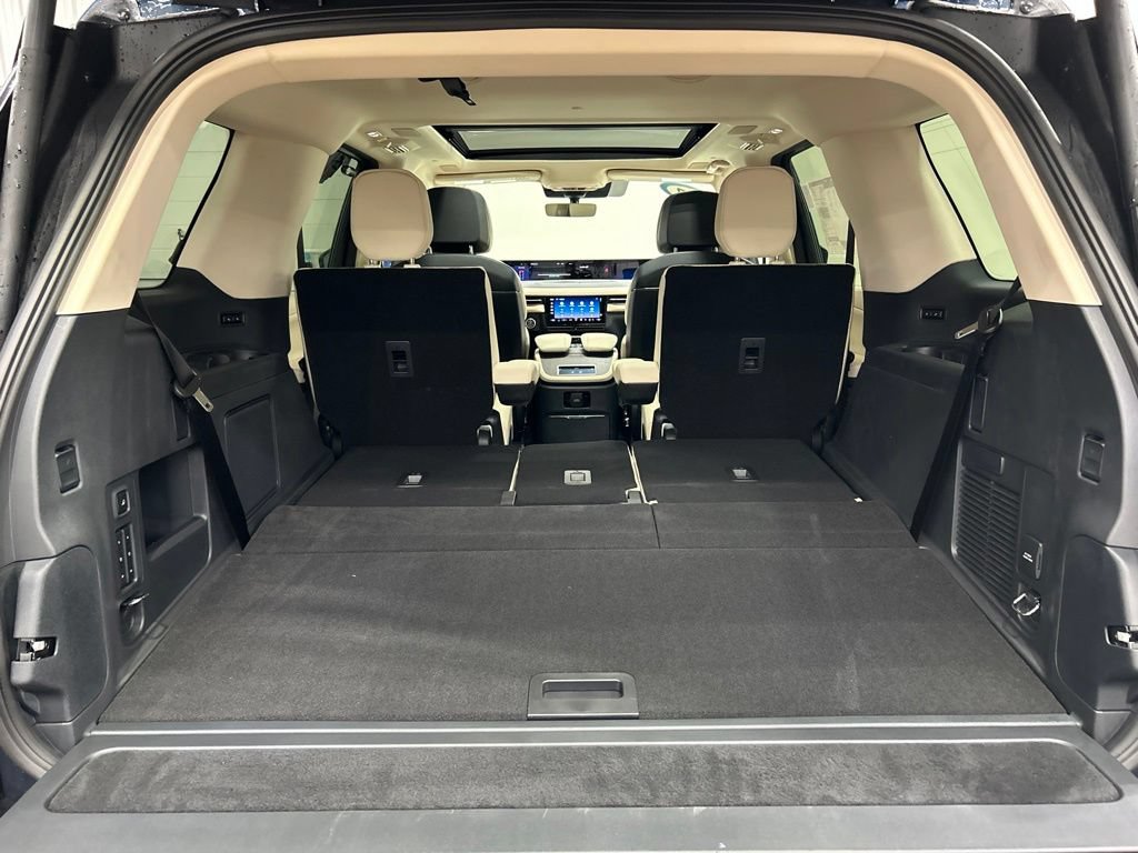 New 2027 Lincoln Navigator Reserve AWD/4WD image 33