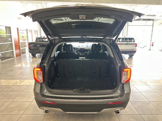 Used 2024 Ford Explorer Limited AWD/4WD image 30