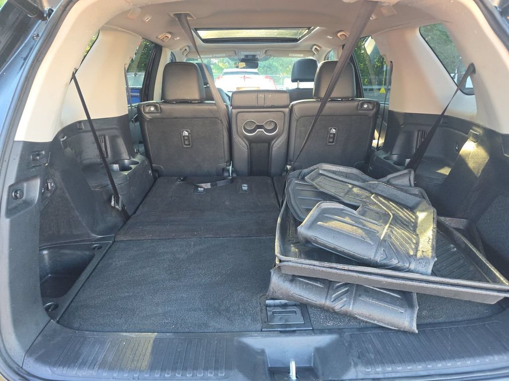 Used 2023 Honda Pilot Touring image 12